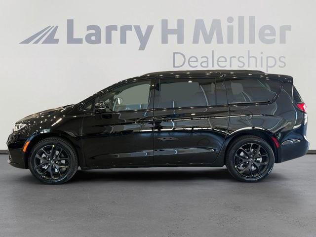 2026 Chrysler Pacifica PACIFICA LIMITED AWD