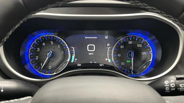2026 Chrysler Voyager LX