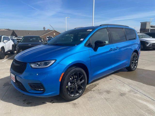 2026 Chrysler Pacifica PACIFICA LIMITED AWD