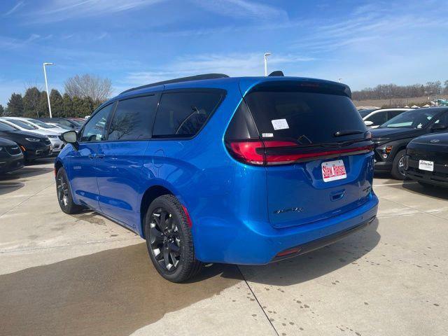 2026 Chrysler Pacifica PACIFICA LIMITED AWD