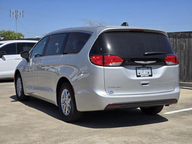 2026 Chrysler Voyager VOYAGER LX