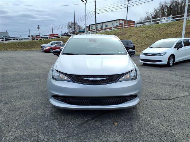 2026 Chrysler Voyager VOYAGER LX
