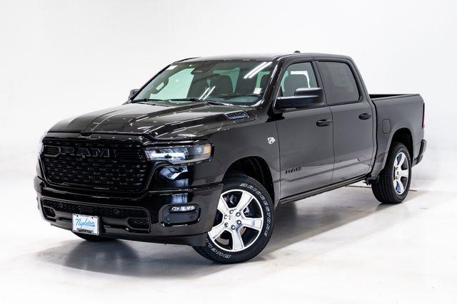 2026 RAM Ram 1500 RAM 1500 EXPRESS CREW CAB 4X4 57 BOX