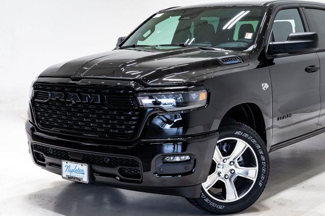 2026 RAM Ram 1500 RAM 1500 EXPRESS CREW CAB 4X4 57 BOX