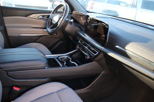 2024 Chevrolet Traverse FWD LT