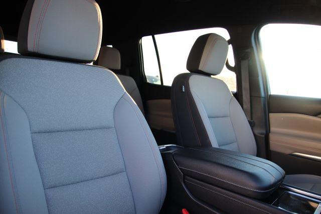 2024 Chevrolet Traverse FWD LT