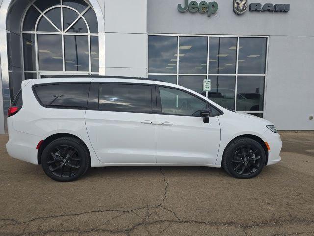 2026 Chrysler Pacifica PACIFICA LIMITED AWD