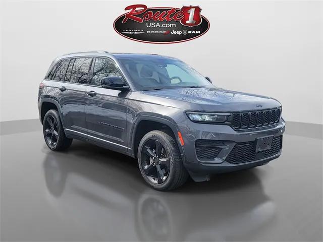 2023 Jeep Grand Cherokee Altitude 4x4 2023 Jeep Grand Cherokee Altitude 4x4