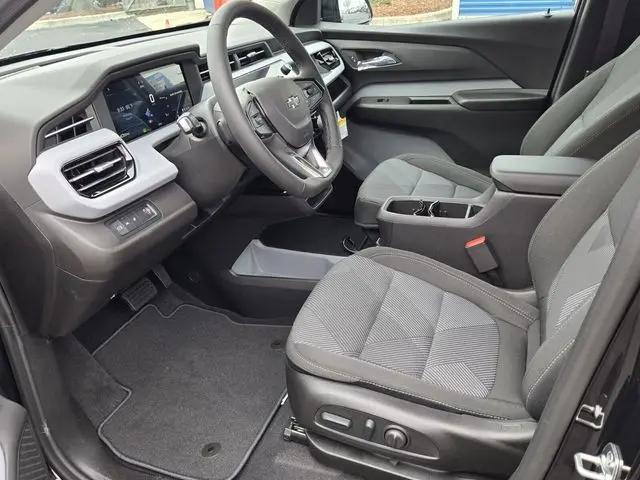 2027 Chevrolet Bolt LT FWD