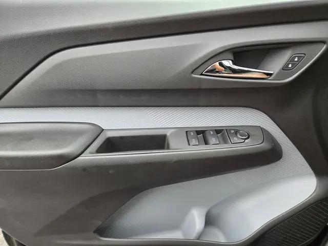2027 Chevrolet Bolt LT FWD