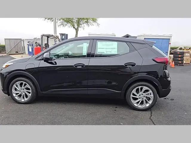 2027 Chevrolet Bolt LT FWD