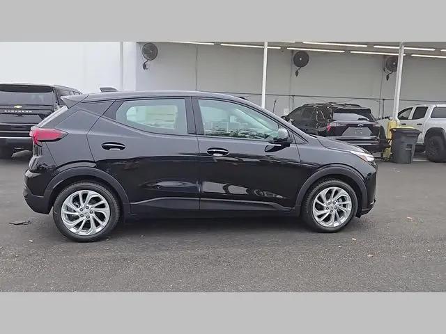 2027 Chevrolet Bolt LT FWD