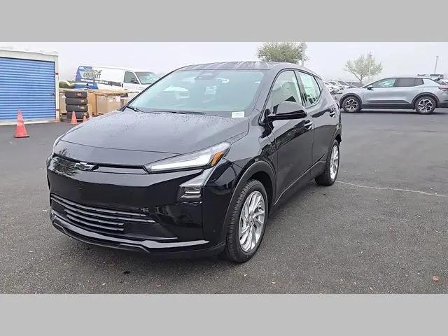 2027 Chevrolet Bolt LT FWD