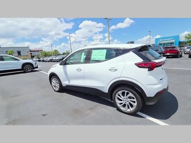2027 Chevrolet Bolt LT FWD