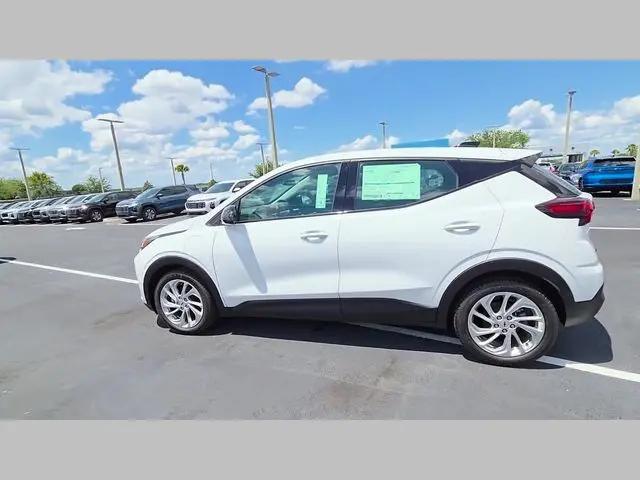 2027 Chevrolet Bolt LT FWD