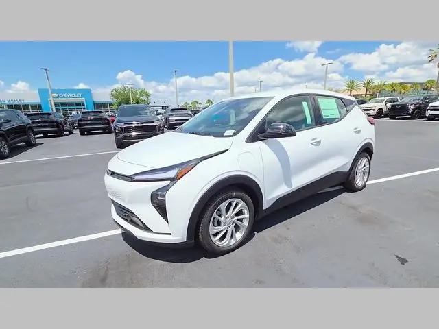 2027 Chevrolet Bolt LT FWD