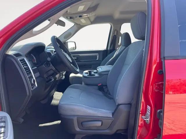 2019 Ram 1500 Classic SLT Crew Cab 4x2 6'4" Box