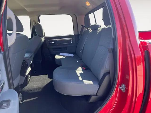 2019 Ram 1500 Classic SLT Crew Cab 4x2 6'4" Box