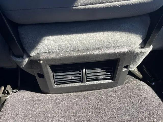 2019 Ram 1500 Classic SLT Crew Cab 4x2 6'4" Box