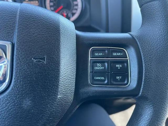 2019 Ram 1500 Classic SLT Crew Cab 4x2 6'4" Box