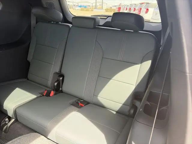 2026 GMC Acadia AT4 AWD