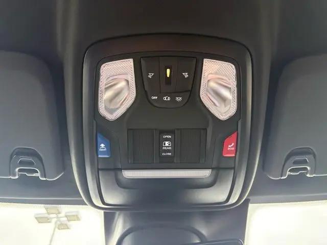 2025 Ram 3500 Tradesman Crew Cab 4x4 6'4" Box