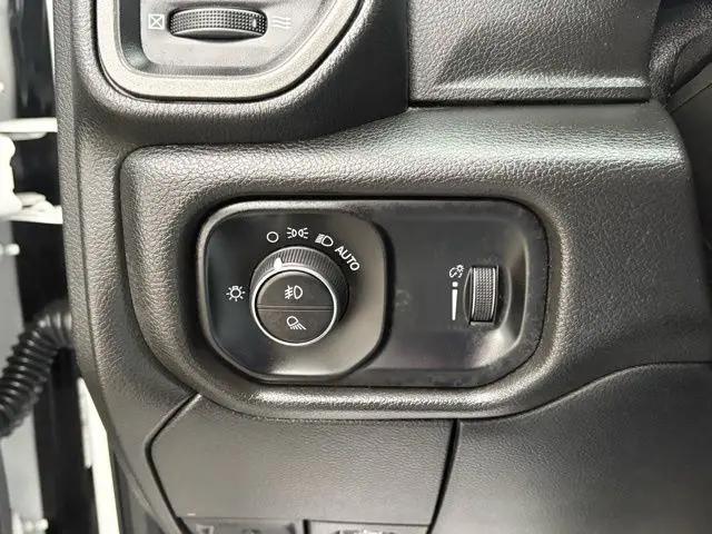2025 Ram 3500 Tradesman Crew Cab 4x4 6'4" Box