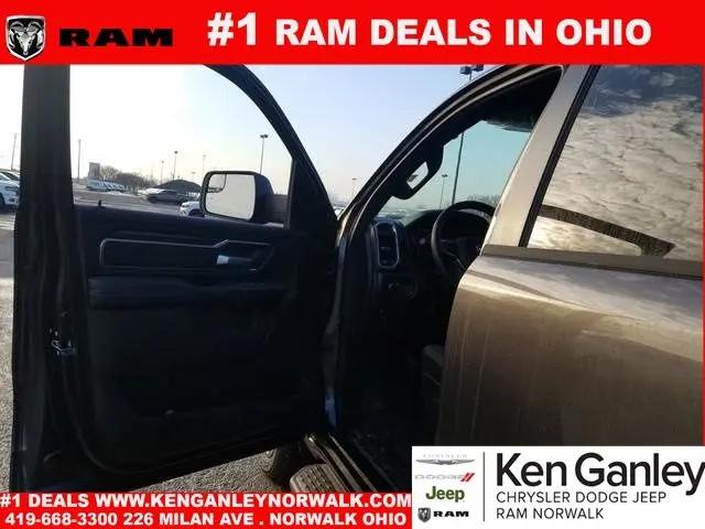 2025 Ram 1500 Big Horn Crew Cab 4x4 5'7" Box