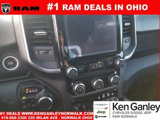 2025 Ram 1500 Big Horn Crew Cab 4x4 5'7" Box