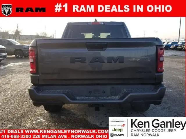 2025 Ram 1500 Big Horn Crew Cab 4x4 57 Box