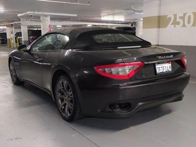 2014 Maserati GranTurismo Standard