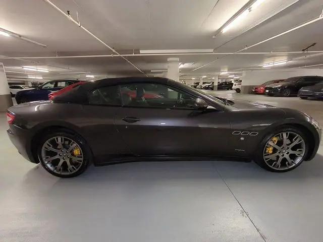 2014 Maserati GranTurismo Standard