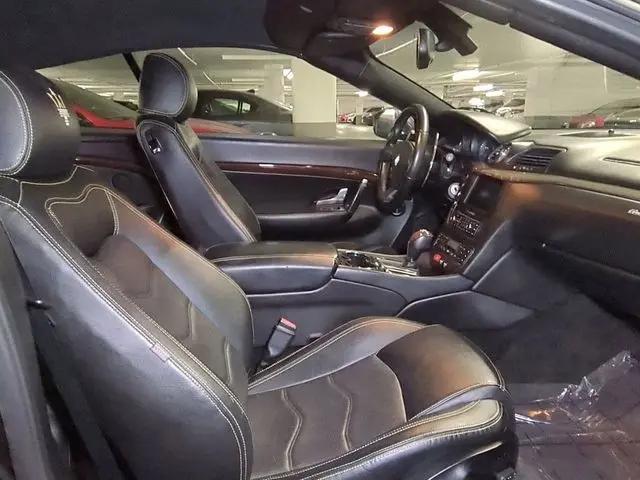 2014 Maserati GranTurismo Standard