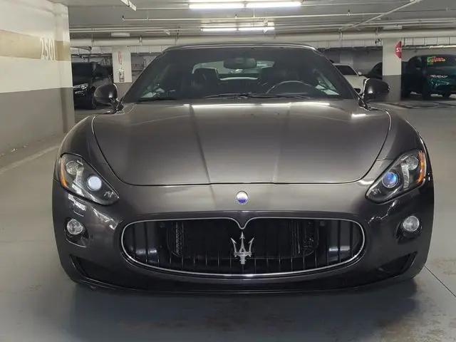 2014 Maserati GranTurismo Standard