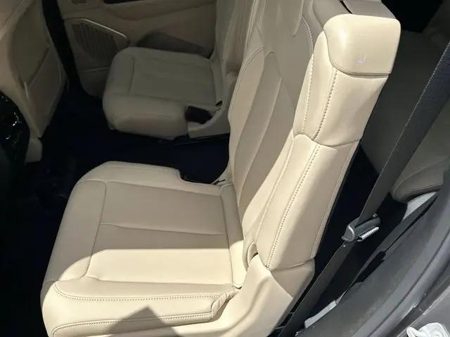 2026 Jeep Grand Cherokee L Limited 4x2