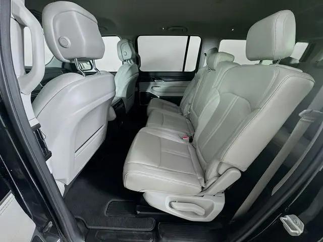 2023 Jeep Wagoneer Series I 4x4