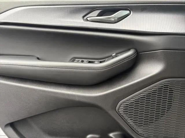 2026 Jeep Grand Cherokee Altitude 4x2