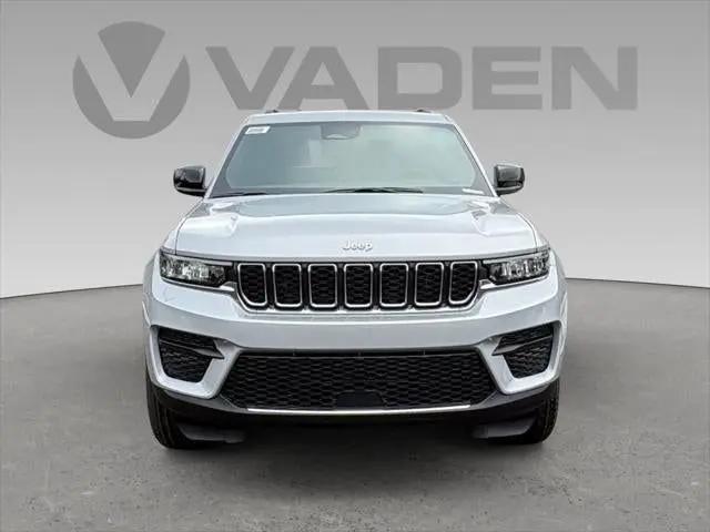 2026 Jeep Grand Cherokee Altitude 4x2