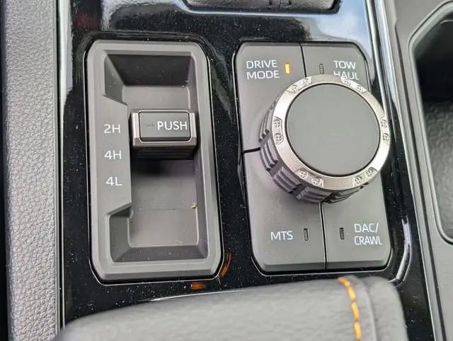 2026 Toyota Tundra Platinum CrewMax 5.5' Bed