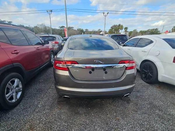 2009 Jaguar XF Premium Luxury