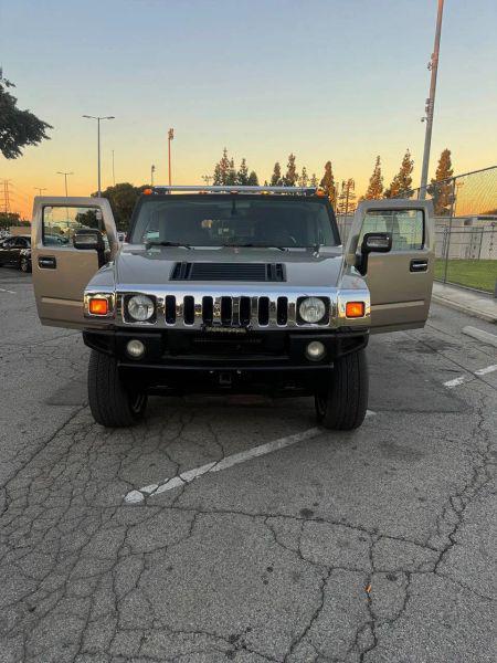 2004 HUMMER H2 Base