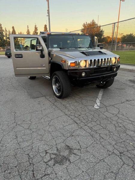 2004 HUMMER H2 Base