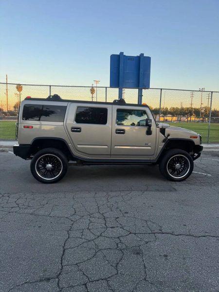 2004 HUMMER H2 Base