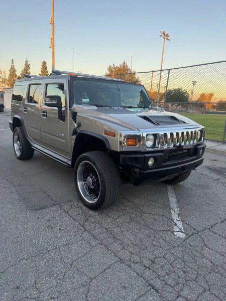 2004 HUMMER H2 Base