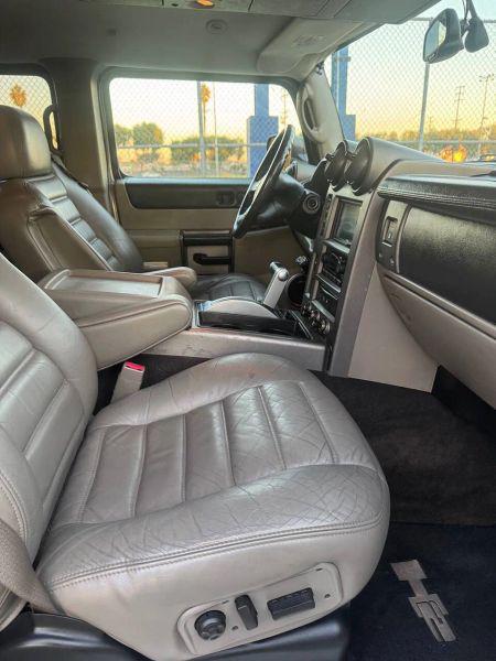 2004 HUMMER H2 Base