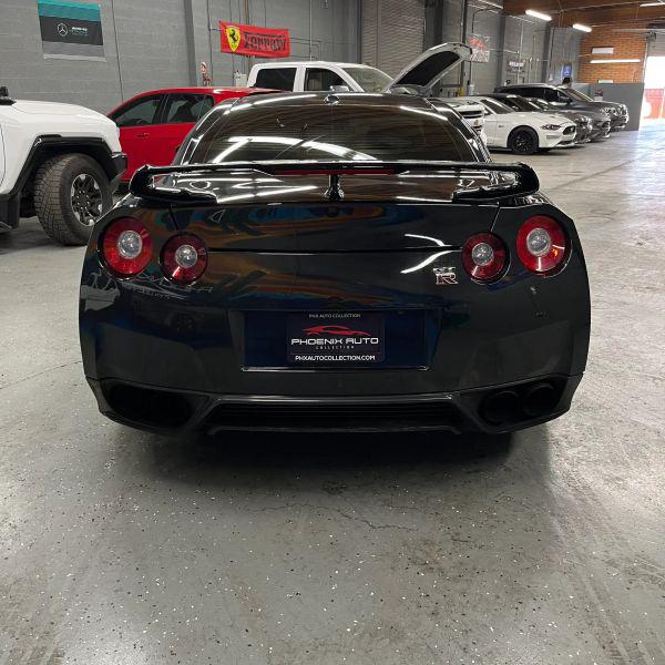 2012 Nissan GT-R Black Edition