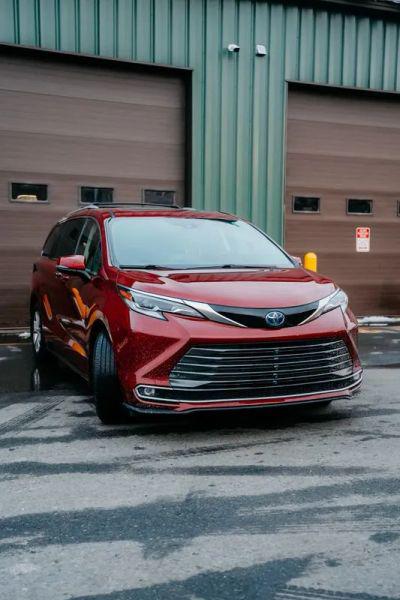 2022 Toyota Sienna Platinum