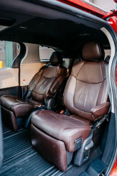 2022 Toyota Sienna Platinum