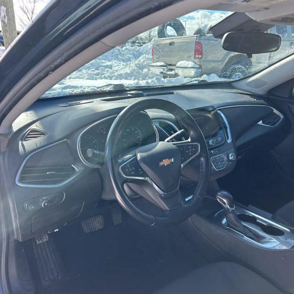 2021 Chevrolet Malibu FWD LT