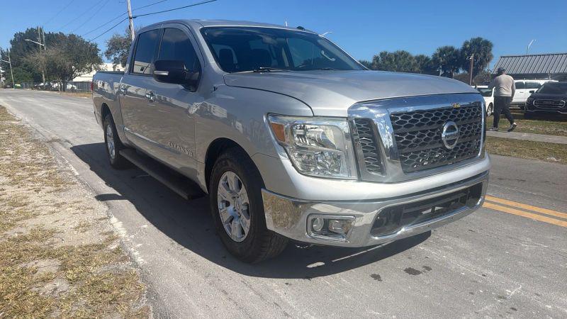 2019 Nissan Titan SV